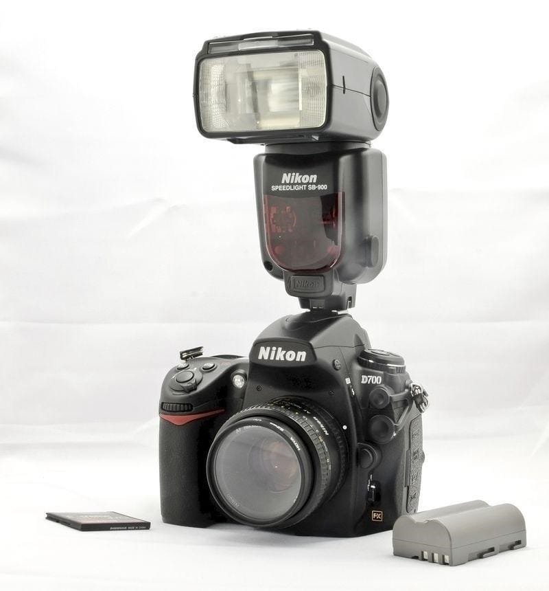 Picture: Camera with detachable flash