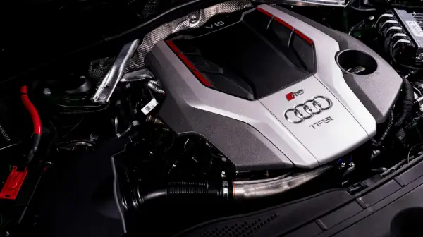 Why We Love Audi RS5 and Why You Would Too?