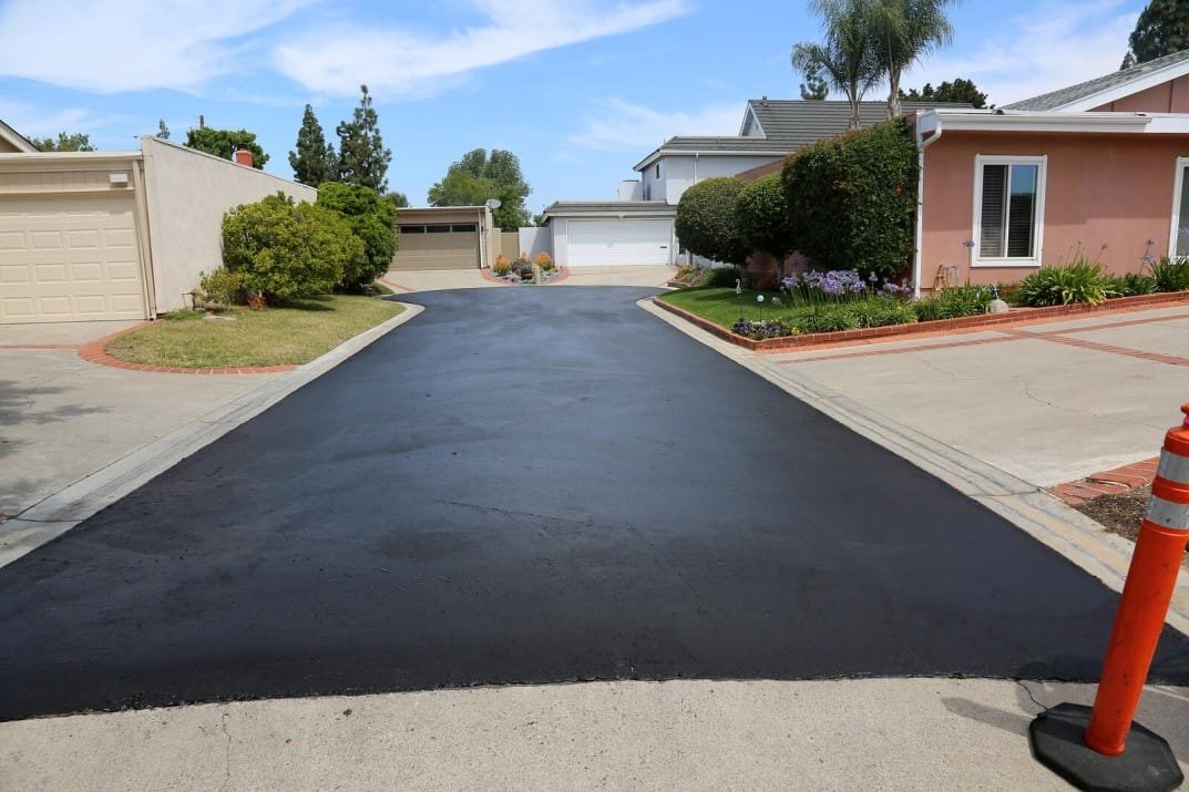 how-to-resurface-asphalt-driveway-what-is-the-process-fyxes